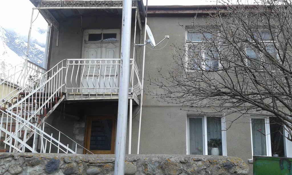 Guest House Dodo Казбеги Екстериор снимка